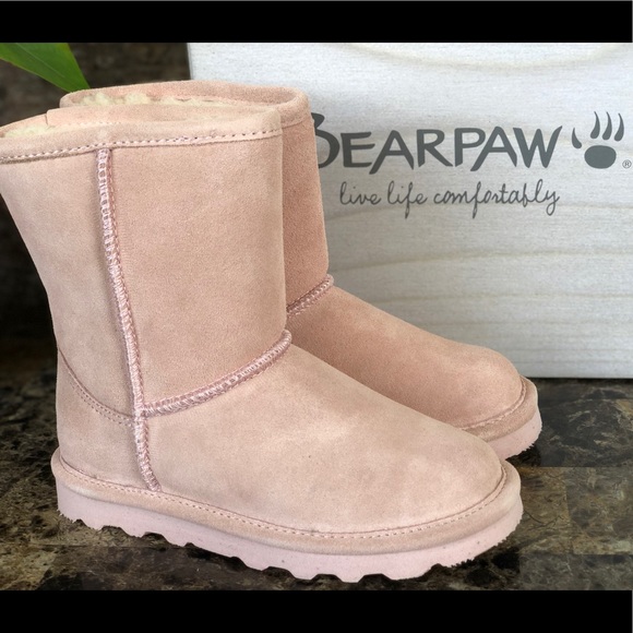 BearPaw Other - BEARPAW Little Girls Elle Short Boots